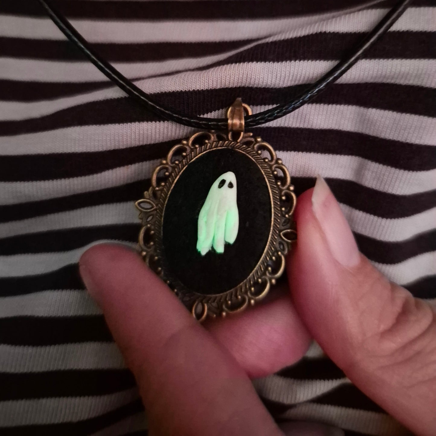 Spirit of the Séance – Glow in the Dark Ghost Necklace