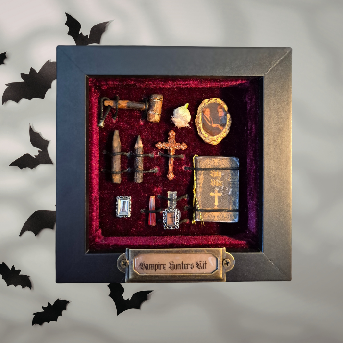 Miniature vampire hunters kit